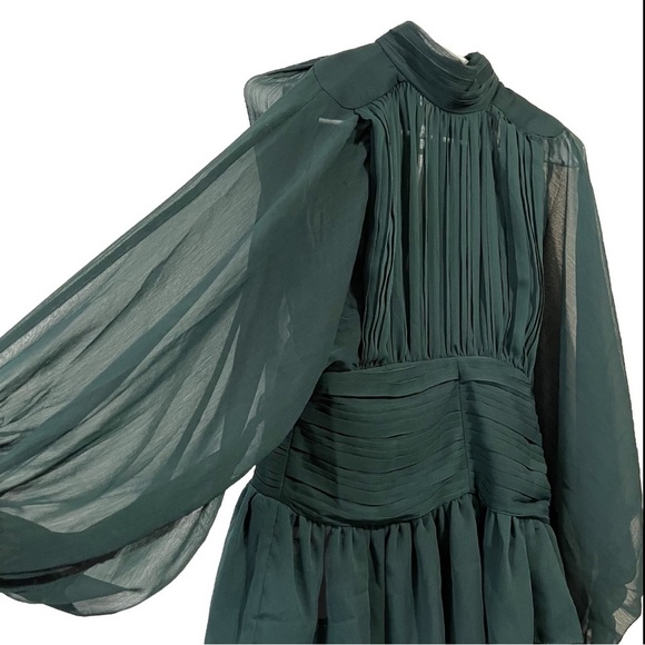 NWT EXPRESS Mock Neck Long Sleeve Pleated Waist Tiered Ruffle Mini Dress Emerald - Picture 5 of 9
